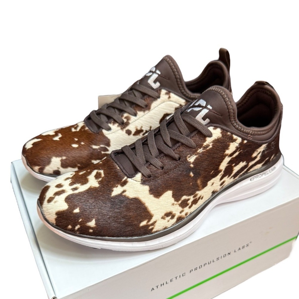 APL Athletic Propulsion Labs Iconic Phantom Running Shoe Cow Print Size 7‎ NEW